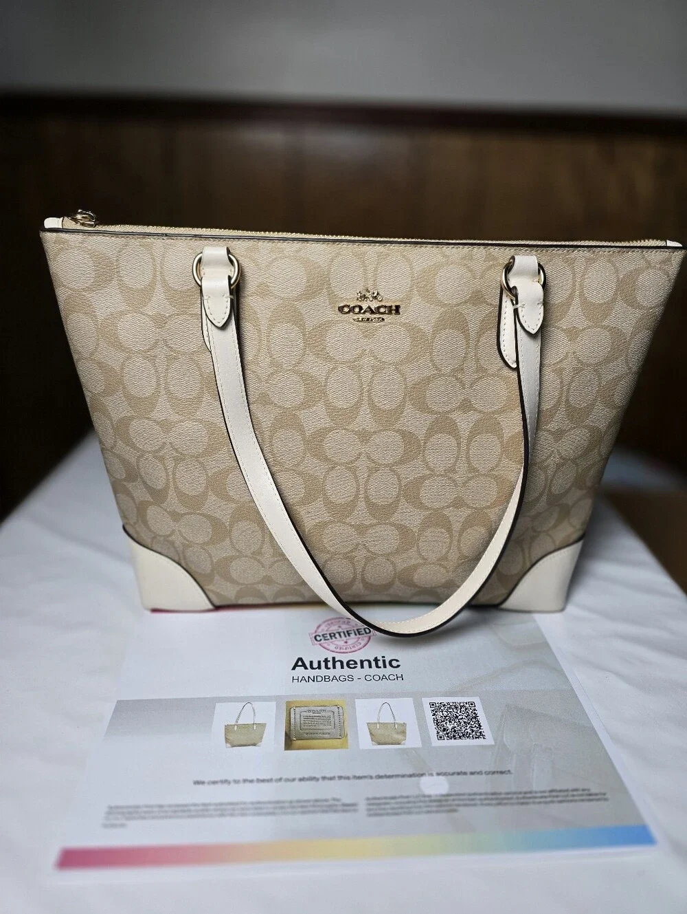 Coach Signature Canvas Tote in Beige/Chalk W/COA